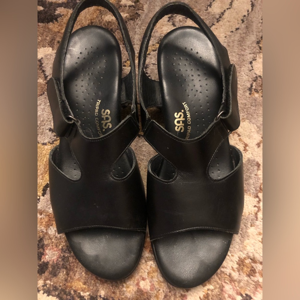 Women’s SAS black sandals